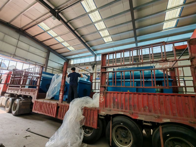 3臺YKK高壓電機專車發(fā)貨